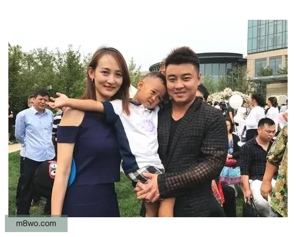 一家四口甜蜜官宣小蜘蛛晒女友孕照儿子阿马德奥即将首秀幸福升级时刻